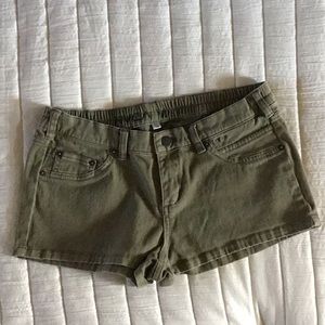 RVCA VA shorts, size 29